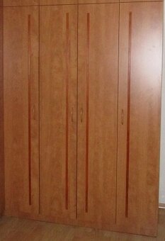 Prodám šatní skříň - 2