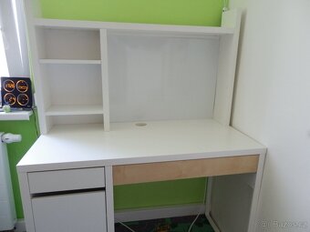 IKEA stůl Micke s nástavcem a dětská židle - 2