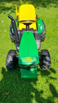 Dětský traktor JOHN DEERE - 2