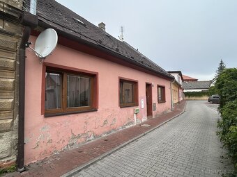 Prodej řadového rodinného domu se zahrádkou a garáží, Svitav - 2
