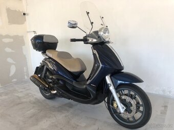Piaggio Beverly 400 - 2