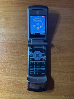 Motorola KRZR K1 - 2