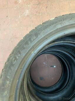 Celoroční 225/40R18 - 2