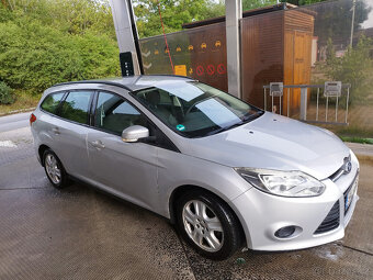 Ford Focus III kombi 1,6i 77 kw, manuální převodovka - 2