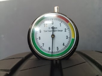 225/40 R19 BRIDGESTONE (4720) - 2