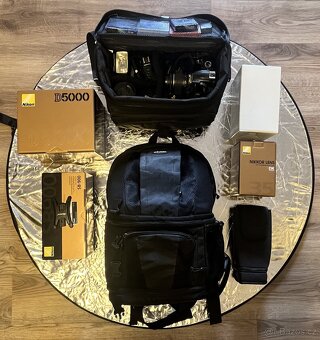 Nikon D5000 + příslušenství - 2