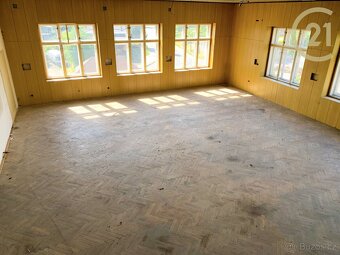 Ateliér 150 m2, Jenišovice - 2