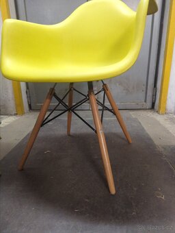 Židle 2ks - žluté - za obě 999,- - 2