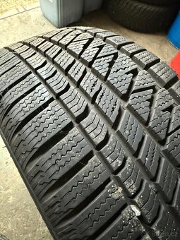 235/50R19 zimní pneu Kumho - 2
