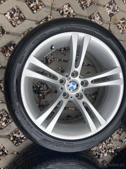 Originál elektrony BMW s novými pneu - 2