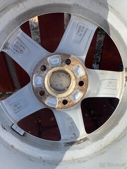 Audi alu kola, zimní pneu 225/55 R16 - 2