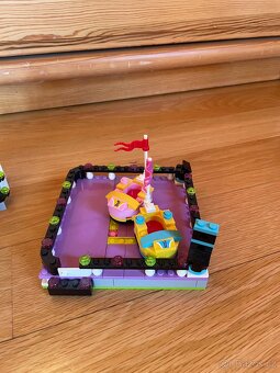 LEGO Friends Zábavný park - 2