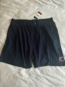 Tommy Jeans tmavé kraťasy - 2