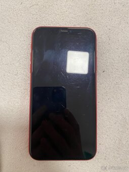 prodám iPhone 11 - 2