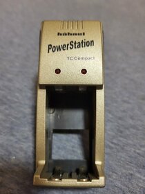 Nabíječka na čtyři tužkové baterie - 2