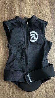 Páteřový chránič Meatfly Gearboy Basic Black vel. L - 2