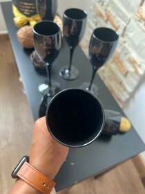 Moet Slenice -černé sektovky - 2