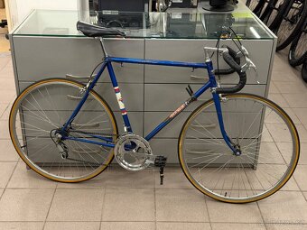 Silniční kolo Favorit - 2