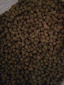 kvalitní granule pro králíky Genesis - 2