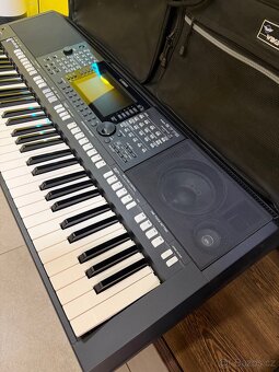 Klávesy Yamaha PSR S775 - 2