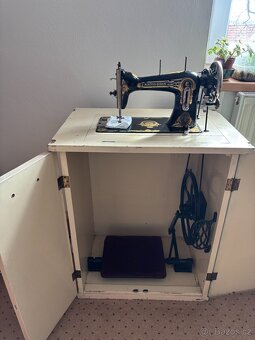 Šicí stroje daruji za odvoz - 2