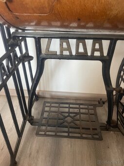 Šicí stroj Lada - 2