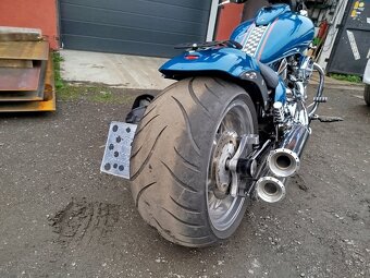 Suzuki vzr 1800 pneu 300 - 2