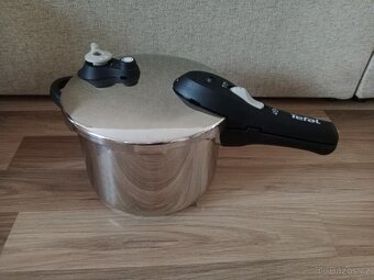 Tlakový hrnec Tefal - 2