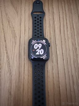 Apple Watch SE Nike - 2
