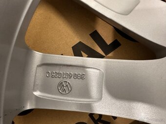 original alu VW Helsinky Passat r17 3G0601025C - 2