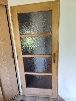 Prodám dubové dveře k renovaci - 2