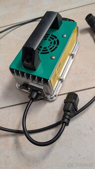 Prodám nabíječku pro vozík BT Tyro LHE155 s Li-ion baterií - 2