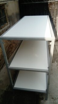 Prodám bytelné ocelové regály vyrobené z jeklu 40x40mm - 2