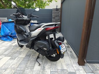 Aprilia SR gt 125 r.v 05/2022 - 2