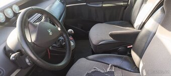 Peugeot 807 č. 23435 - 2