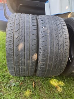 Pneu 225/45R17 - 2