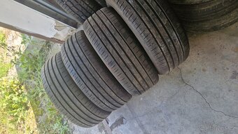 Pneu 215/55 r17 - 2