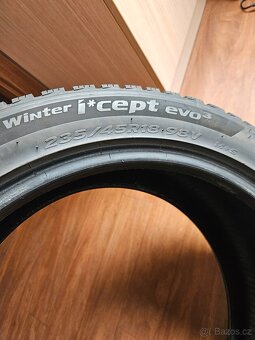 Zimní pneu 235/45/18 R18 Hankook Winter icept evo3 - 2