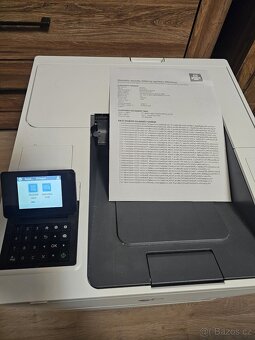 Kvalitní laserová tiskárna HP M608 2 podavače - 2