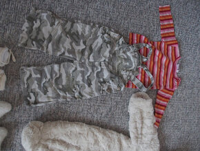 Prodám kombinézku + zimní oblečení na holčičku vel.74 =11ks= - 2