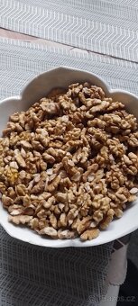 Vlašské ořechy loupané - 2