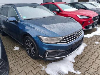 Volkswagen Passat GTE 1,4TSi 160kw DSG, tažné,kamera,virtual - 2