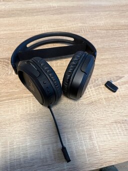 Herni sluchátka asus s mikrofonem - 2