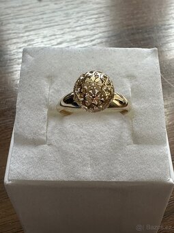 Zlatý dámský prsten, kulička - 2