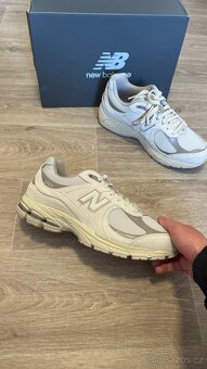 new balance 2002r - 2