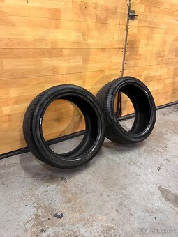 Letní pneu 235/40/18 - 2