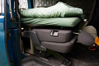 Spací vestavba do Volkswagen T5, T6 - 2
