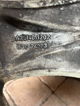 Sada Mercedes 255/50 r19 107V ET67 - 2
