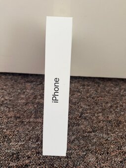 Novy Apple iPhone 15 128gb Black. 2 roky CZ zaruka. - 2