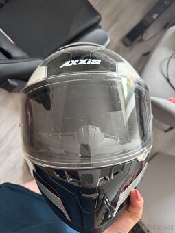 Přilba na motorku - 2